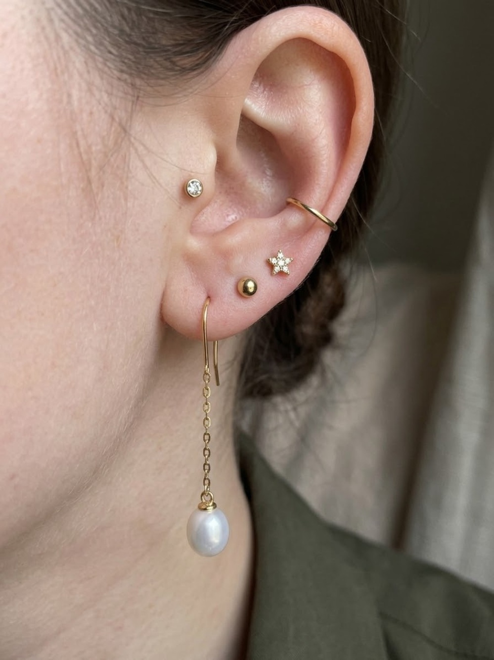 Gold chain pearl earrings